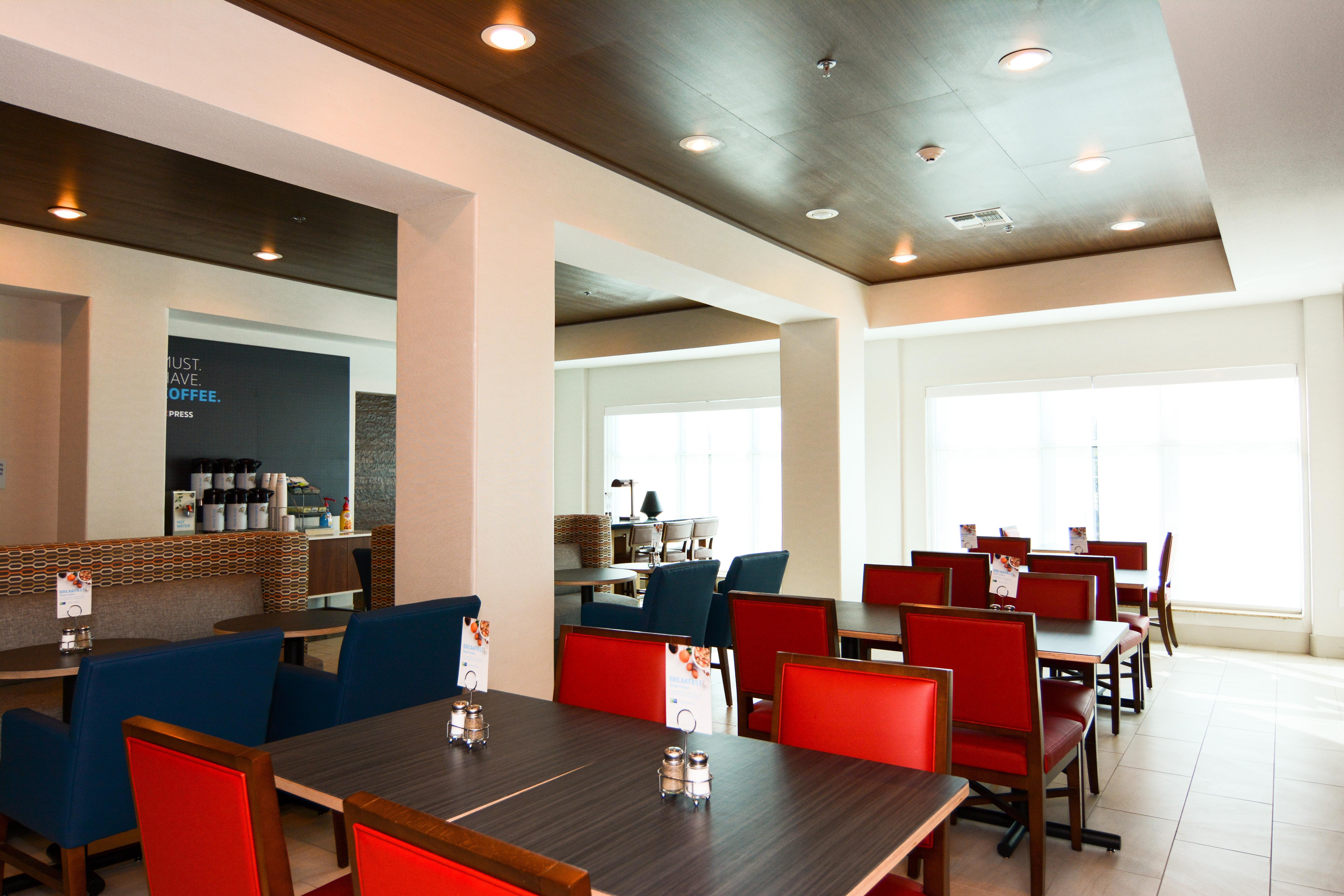 Holiday Inn Express Hotel & Suites New Boston By Ihg Exterior foto